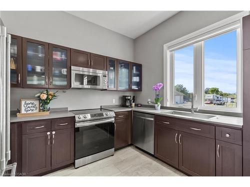 43 Third Road E, Hamilton, ON - Indoor Photo Showing Kitchen With Double Sink