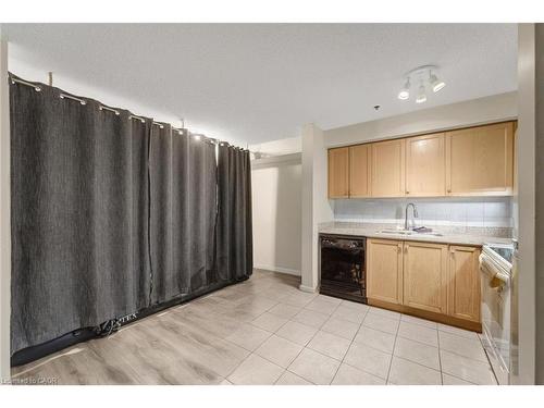 203-5225 Finch Avenue E, Toronto, ON - Indoor Photo Showing Other Room