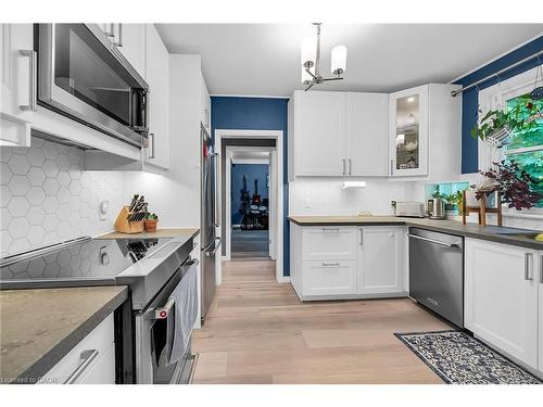 304 Glenholme Avenue, Hamilton, ON - Indoor Photo Showing Kitchen With Upgraded Kitchen