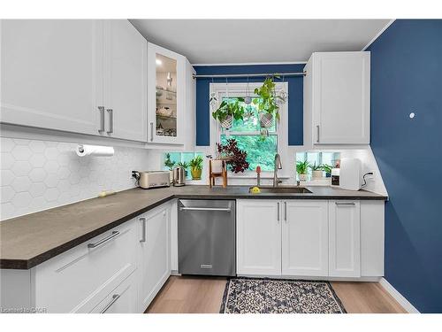 304 Glenholme Avenue, Hamilton, ON - Indoor Photo Showing Kitchen