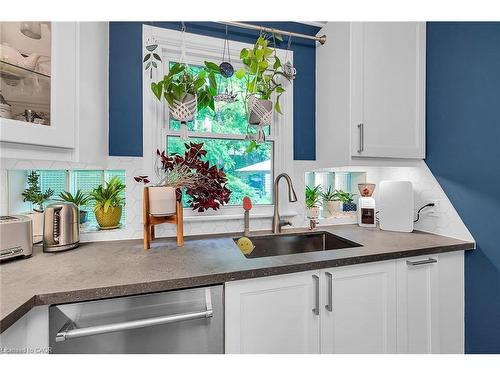 304 Glenholme Avenue, Hamilton, ON - Indoor Photo Showing Kitchen