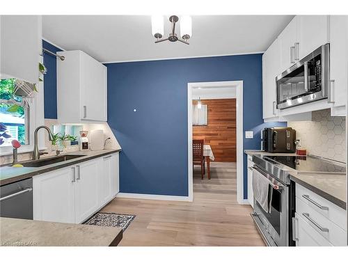 304 Glenholme Avenue, Hamilton, ON - Indoor Photo Showing Kitchen With Upgraded Kitchen