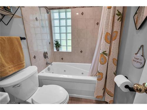 304 Glenholme Avenue, Hamilton, ON - Indoor Photo Showing Bathroom