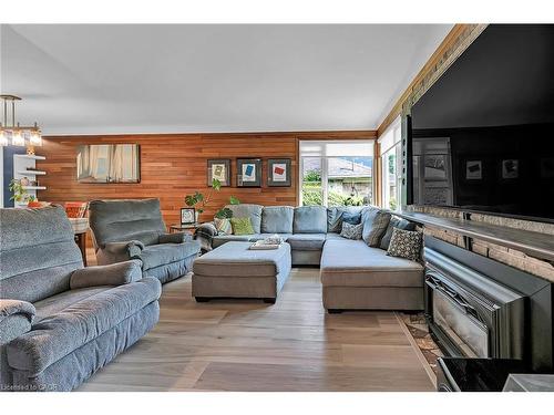 304 Glenholme Avenue, Hamilton, ON - Indoor Photo Showing Living Room