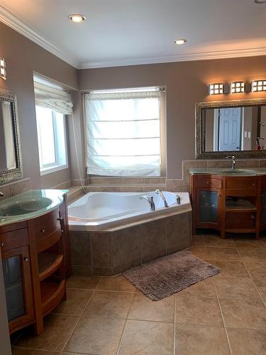 10407 Churchill Drive, Lac La Biche, AB - Indoor Photo Showing Bathroom
