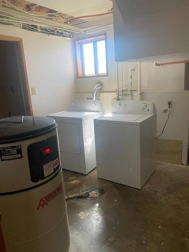 9202 94 Avenue, Lac La Biche, AB - Indoor Photo Showing Laundry Room