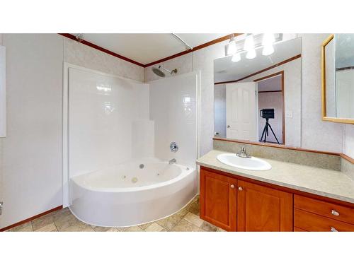 722022-Range Road 174, Wandering River, AB - Indoor Photo Showing Bathroom