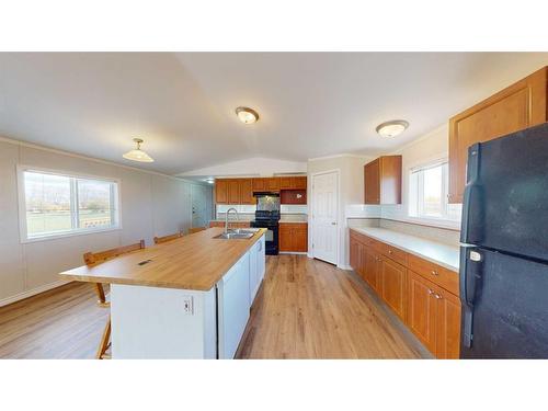 722022-Range Road 174, Wandering River, AB - Indoor Photo Showing Kitchen With Double Sink