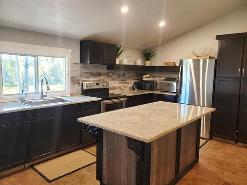16303 Birch Grove Road, Plamondon, AB - Indoor Photo Showing Kitchen With Upgraded Kitchen