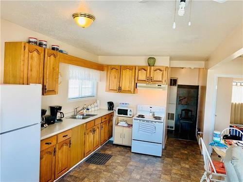 14073 Twp Rd 670, Lac La Biche, AB - Indoor Photo Showing Kitchen With Double Sink