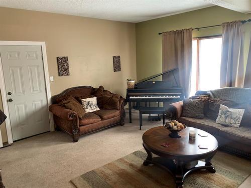 10016 102 Avenue, Lac La Biche, AB - Indoor Photo Showing Other Room