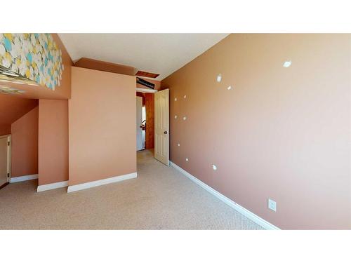 9718 100 Street, Plamondon, AB - Indoor Photo Showing Bedroom