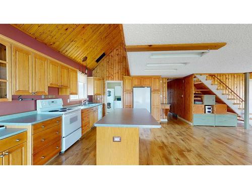 9718 100 Street, Plamondon, AB - Indoor Photo Showing Living Room