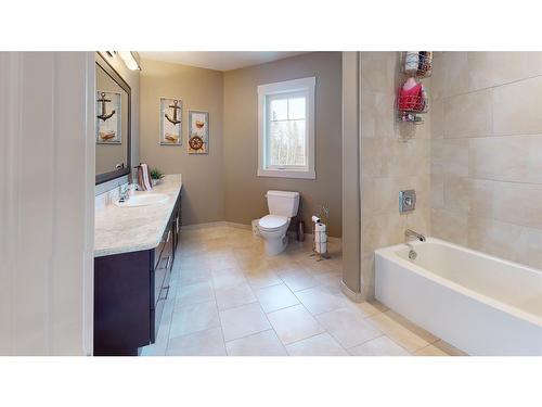65335-153 Range Rd., Lac La Biche, AB - Indoor Photo Showing Bathroom