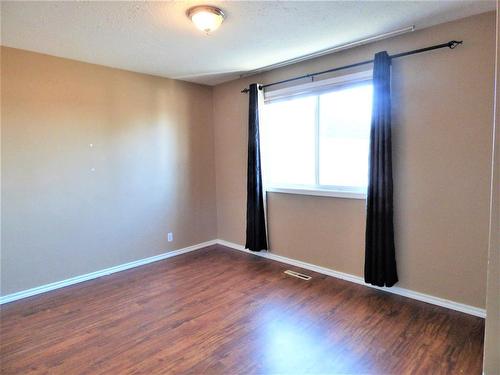 10322 104 Avenue, Lac La Biche, AB - Indoor Photo Showing Other Room