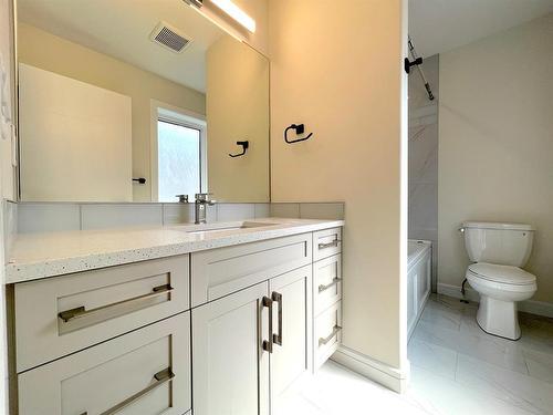 137 Arncliff Court, Fort Mcmurray, AB - Indoor Photo Showing Bathroom