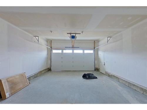 137 Arncliff Court, Fort Mcmurray, AB - Indoor Photo Showing Garage