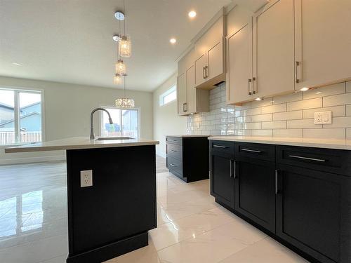 137 Arncliff Court, Fort Mcmurray, AB - Indoor Photo Showing Kitchen