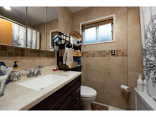 298 Beaver Drive, Rural Athabasca County, AB - Indoor Photo Showing Bathroom