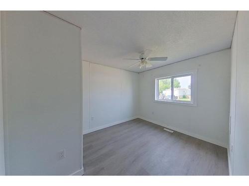 132 Greenbriar Bay, Fort Mcmurray, AB - Indoor Photo Showing Other Room