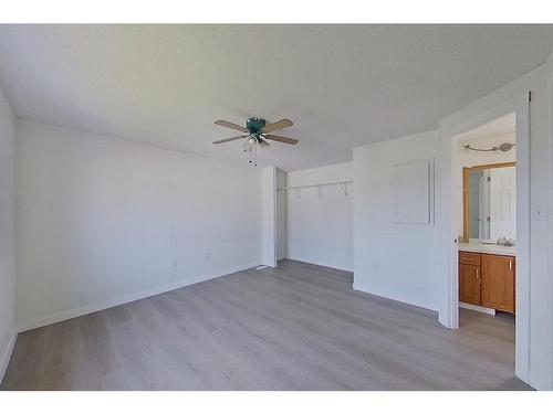 132 Greenbriar Bay, Fort Mcmurray, AB - Indoor Photo Showing Other Room