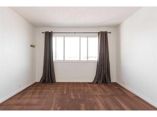 118 Wylie Place, Fort Mcmurray, AB - Indoor Photo Showing Other Room