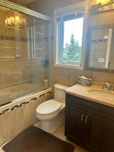 150 Laura'S Spruce Drive, Lac La Biche, AB - Indoor Photo Showing Bathroom