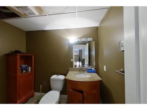 176 Diefenbaker Drive, Fort Mcmurray, AB - Indoor Photo Showing Bathroom