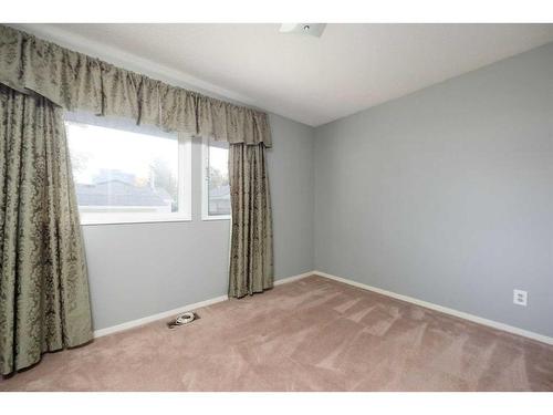 21 Alberta Drive, Fort Mcmurray, AB - Indoor Photo Showing Other Room