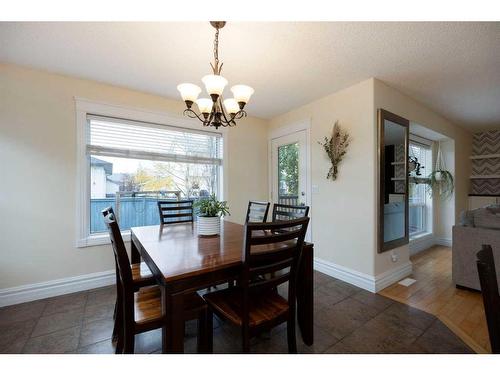 337 Burton Place, Fort Mcmurray, AB - Indoor Photo Showing Dining Room