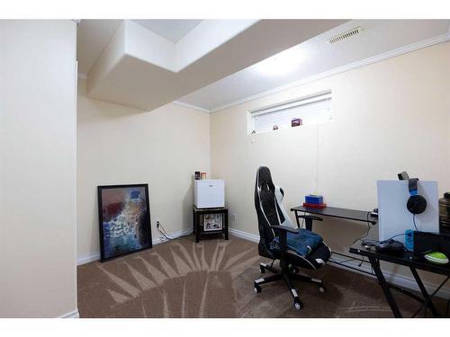 337 Burton Place, Fort Mcmurray, AB - Indoor Photo Showing Office