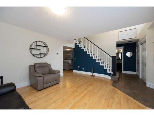 337 Burton Place, Fort Mcmurray, AB - Indoor Photo Showing Other Room