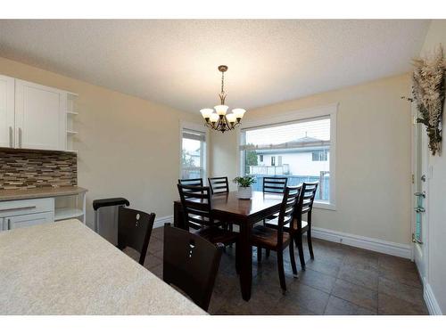 337 Burton Place, Fort Mcmurray, AB - Indoor Photo Showing Dining Room