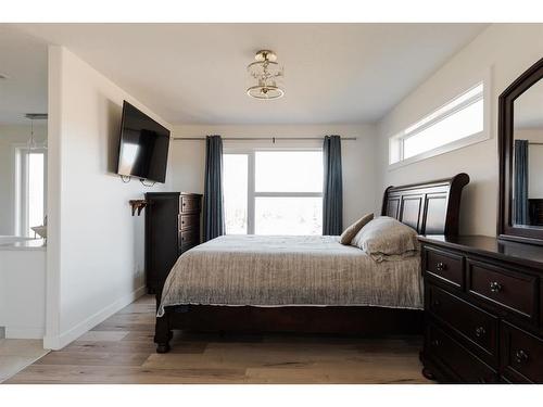 101 Pearson Drive, Fort Mcmurray, AB - Indoor Photo Showing Bedroom