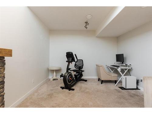 101 Pearson Drive, Fort Mcmurray, AB - Indoor Photo Showing Gym Room