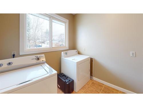 10401-101B Ave., Lac La Biche, AB - Indoor Photo Showing Laundry Room