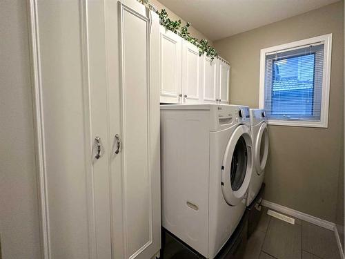 172 Berard Crescent, Fort Mcmurray, AB - Indoor Photo Showing Laundry Room