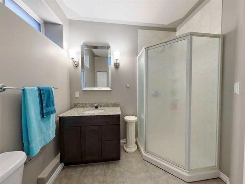 172 Berard Crescent, Fort Mcmurray, AB - Indoor Photo Showing Bathroom