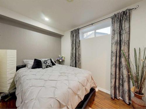 172 Berard Crescent, Fort Mcmurray, AB - Indoor Photo Showing Bedroom