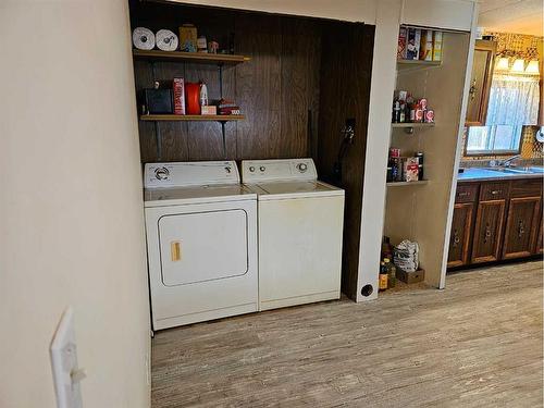68135 881 Highway, Lac La Biche, AB - Indoor Photo Showing Laundry Room