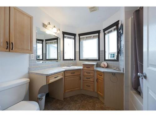 128 Wilson Bay, Fort Mcmurray, AB - Indoor Photo Showing Bathroom