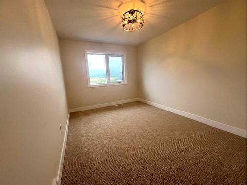148 Manchester Nw, Fort Mcmurray, AB - Indoor Photo Showing Other Room