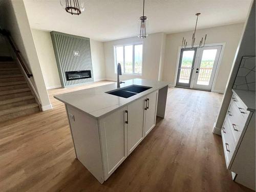 148 Manchester Way Nw, Fort Mcmurray, AB - Indoor Photo Showing Kitchen With Double Sink