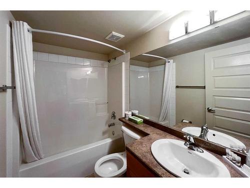 201-118 Millennium Drive, Fort Mcmurray, AB - Indoor Photo Showing Bathroom