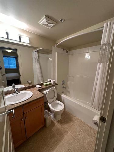214-118 Millennium Drive, Fort Mcmurray, AB - Indoor Photo Showing Bathroom