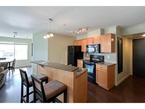 215-118 Millennium Drive, Fort Mcmurray, AB - Indoor Photo Showing Kitchen