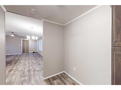 116 Grandview Crescent, Fort Mcmurray, AB - Indoor Photo Showing Other Room