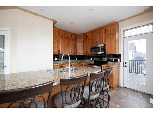 124 Woodpecker Green, Fort Mcmurray, AB - Indoor Photo Showing Kitchen