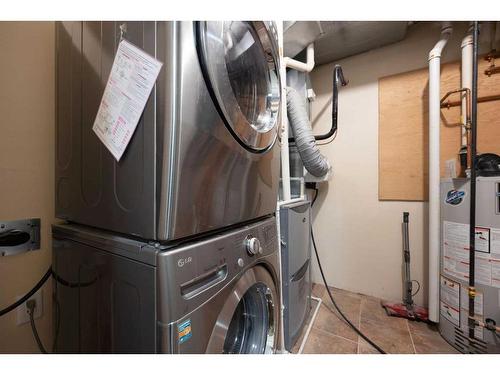 124 Woodpecker Green, Fort Mcmurray, AB - Indoor Photo Showing Laundry Room