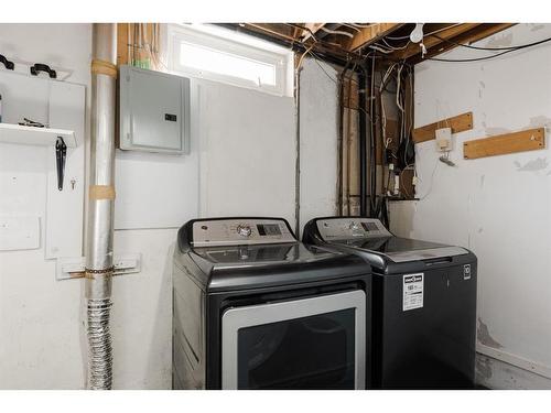 23 Maciver Street, Fort Mcmurray, AB - Indoor Photo Showing Laundry Room